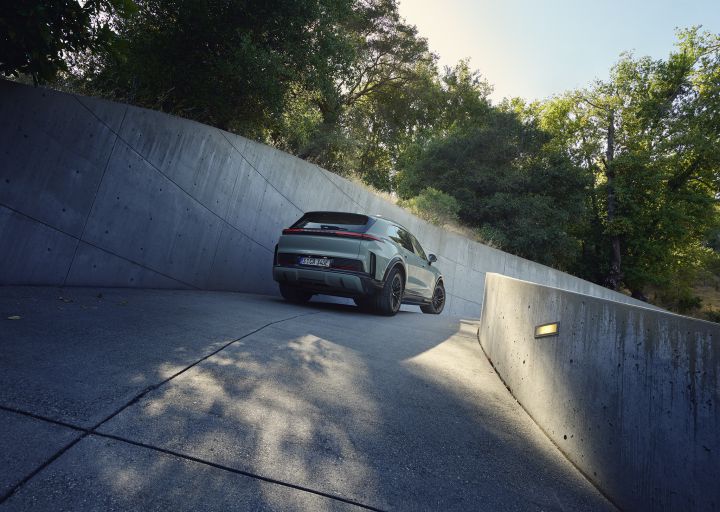 היגוי סרן אחורי.