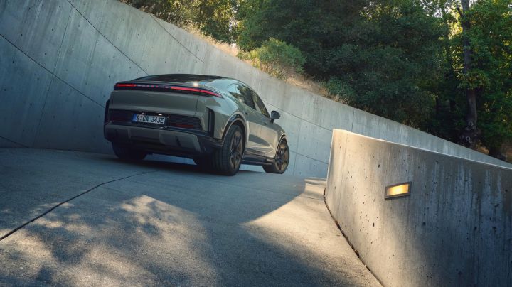 היגוי סרן אחורי.